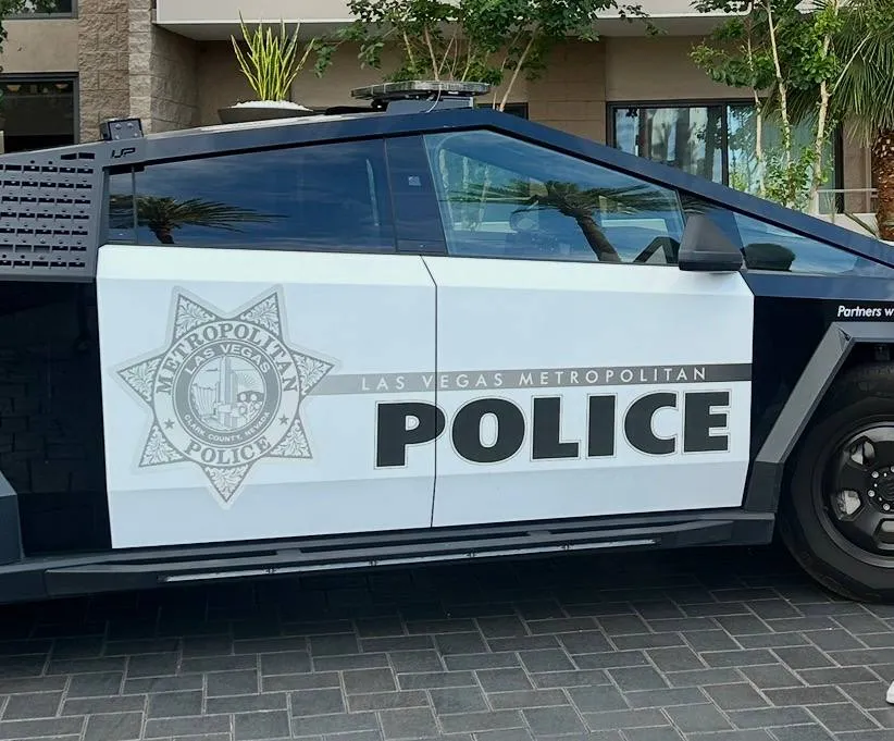 Las Vegas Police Officer Injured After a Crash During a Traffic Stop Cover Image